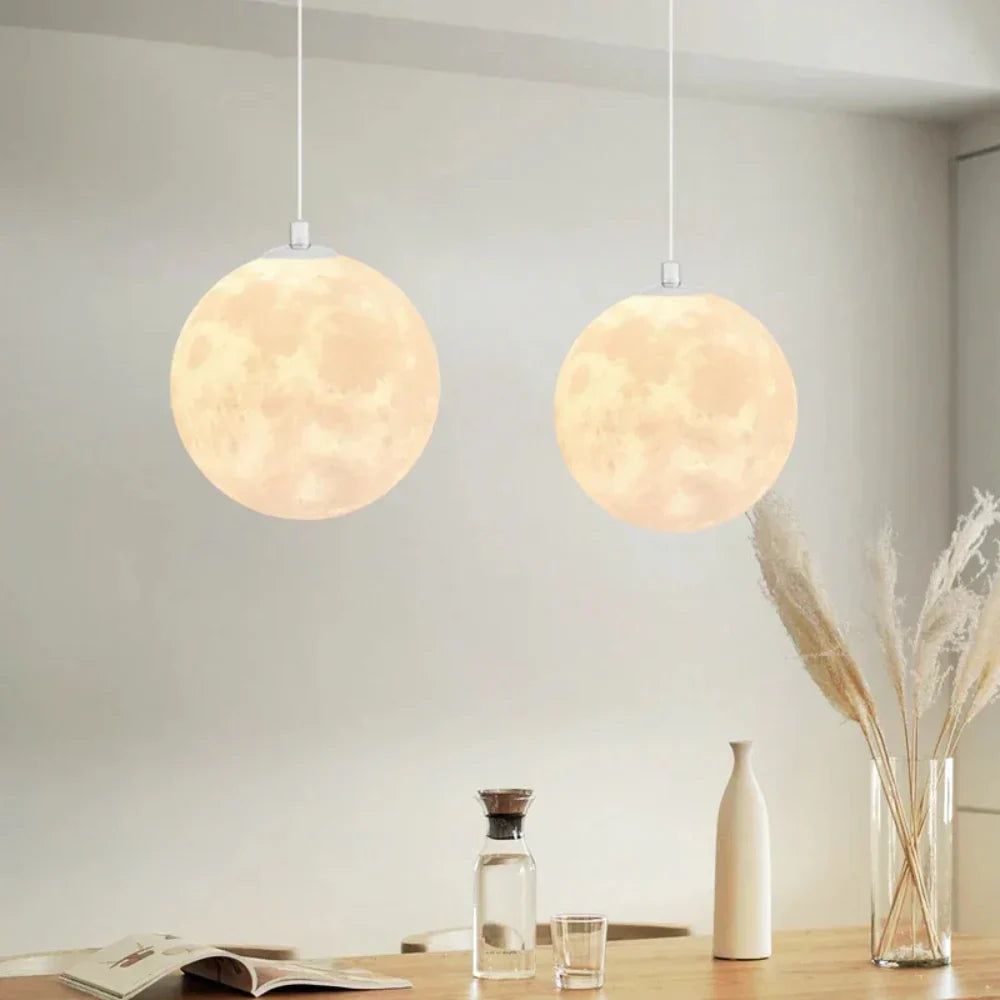 MoonGlow – Modern månformad hänge Lampa med LED-belysning och justerbar höjd