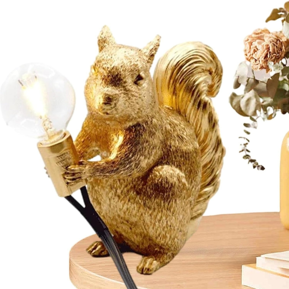 NuttyLume - Söt ekorre-ljusskulptur med LED-lampa och varm, mysig glöd