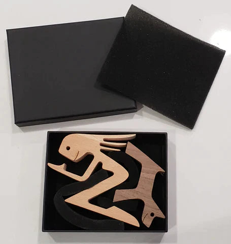 Carvallo – Handgjord Träskulptur för Hundkärlek och Förbindelse