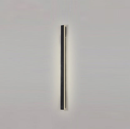 Industriell utomhus LED-vägglampa | 11,8–47,2 x 2 tum | Svart akryl lång armatur | IP65 vattentät utomhusbelysning | Brick by Brick