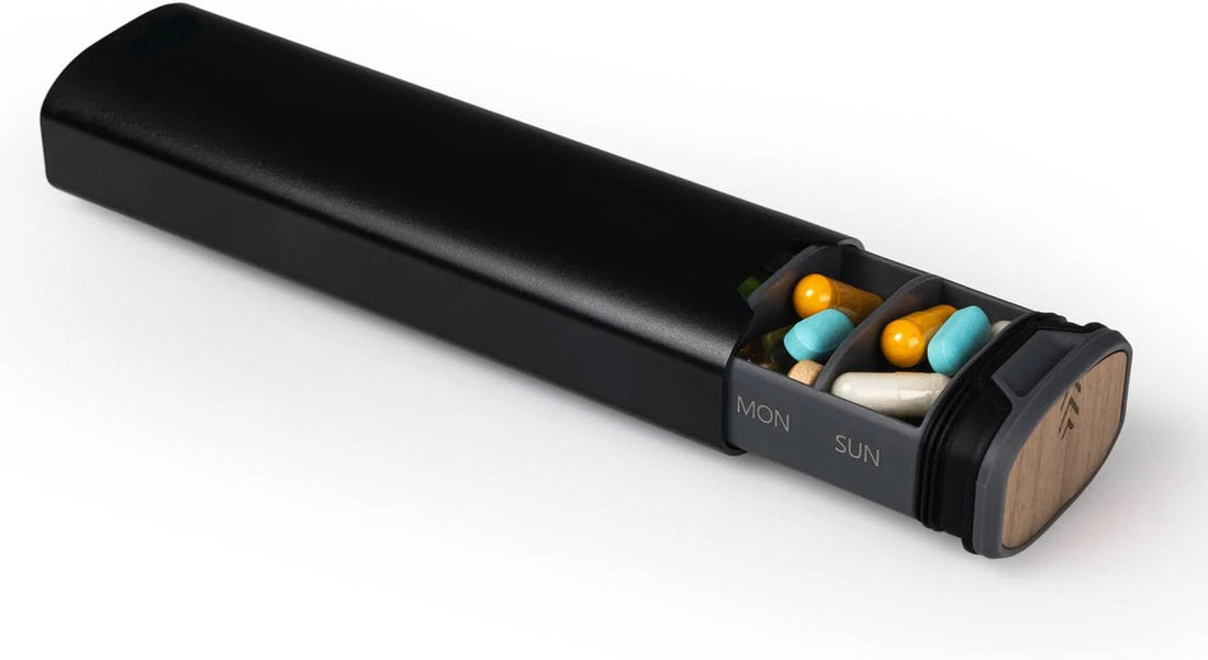 7-Dagars Pillerbox - Stilren Aluminium &amp; Trä Pillerorganisator för Vitaminer &amp; Medicin