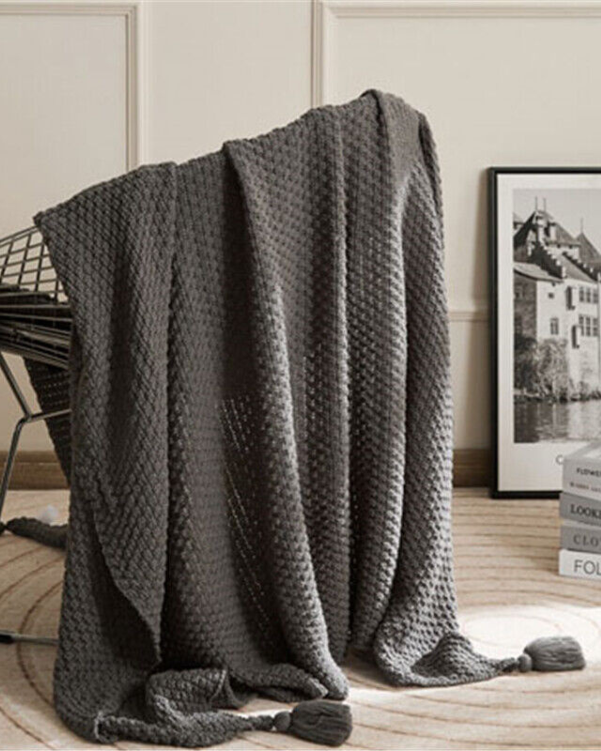 Carvallo Maison – Lyxig Stickad Filt med Subtila Fransen detaljer