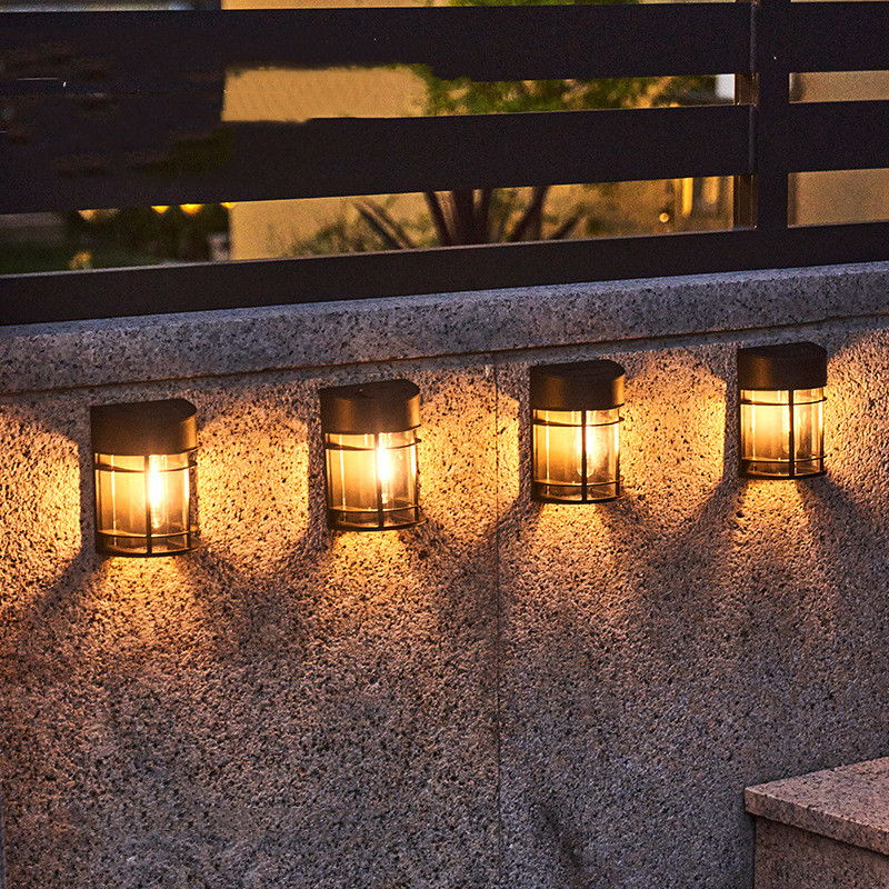 Utomhusvägglampa med glas och galler – LED trädgår belysning, väderbeständig för terrass &amp; balkong
