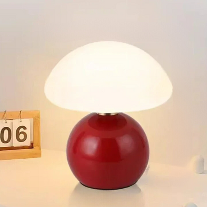 MushLuxe – Kompakt Bordslampa i Gräddfärgad Keramik
