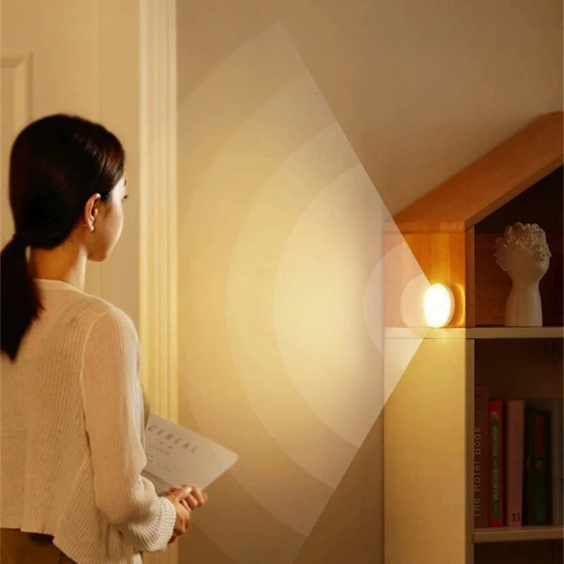 MotionGlow - Automatisk LED-lampa med rörelsesensor för inomhusbruk