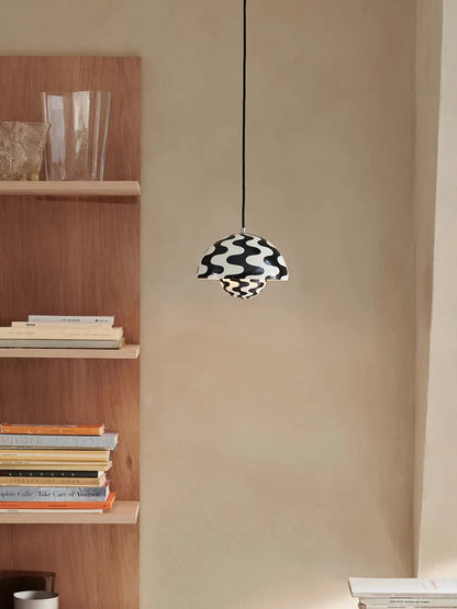 ElegantBloom - Blomkruka Pendellampa