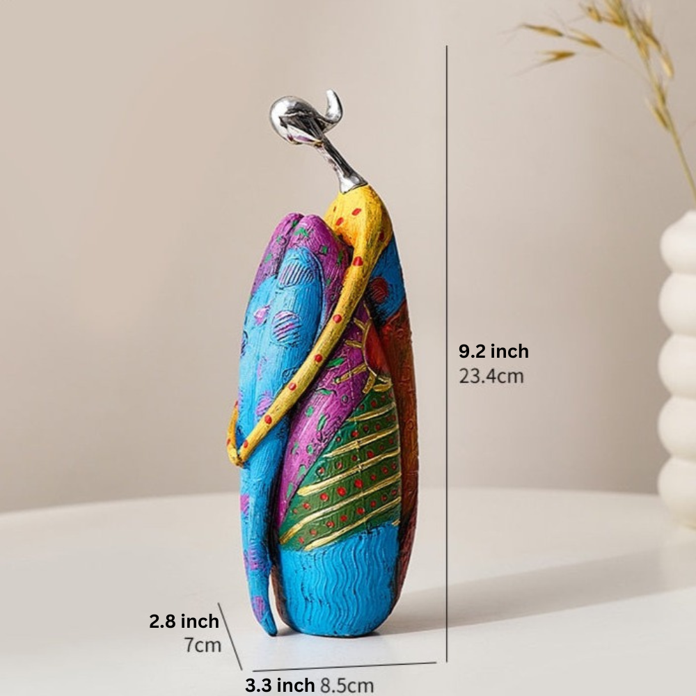 Carvallo – Abstrakta kvinnor skulpturer med färgglad elegans