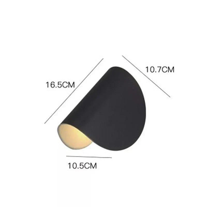 Modern färgad LED-vägglampa i stilren design