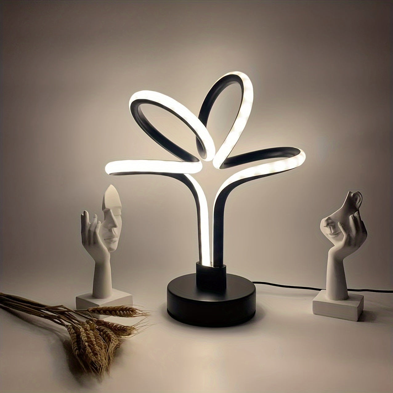 LumiNordic - Modern Nordiskt Inspirerad USB LED Bordslampa