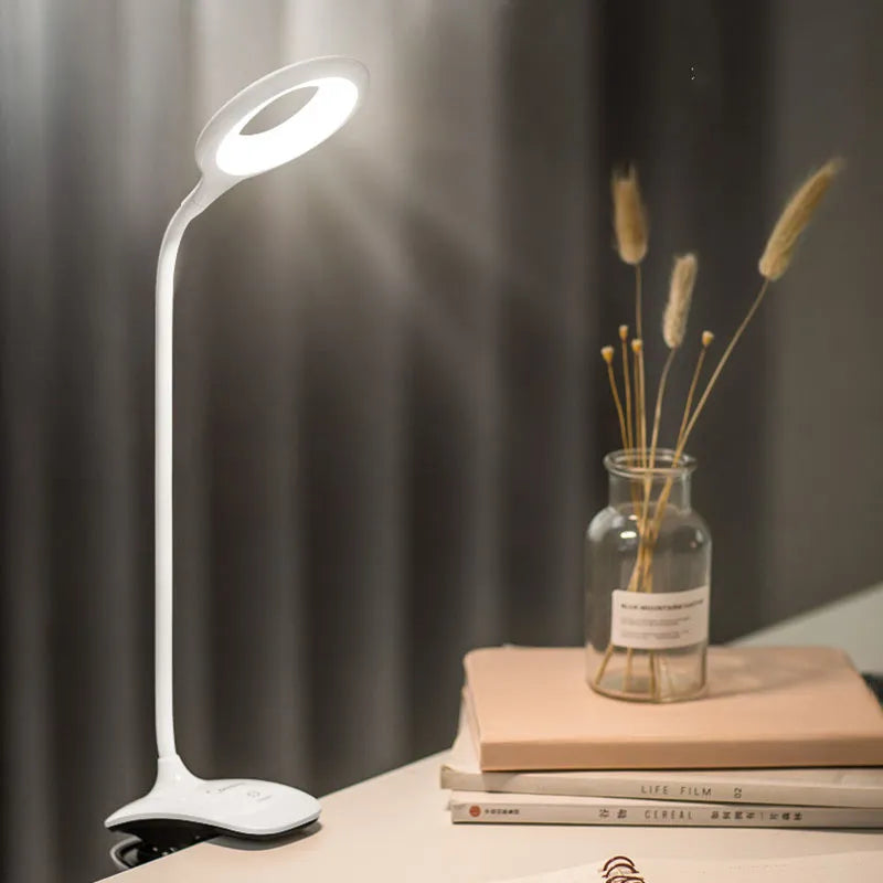 Uppladdningsbar LED-bordslampa med klipp – Justerbar skrivbordslampa för hemmakontor och studier