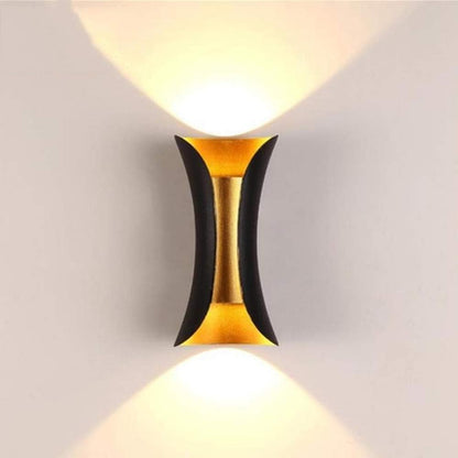 Vattentät LED Vägglampa | 7.9–11.8 x 3.9–4.7 tum | Aluminium &amp; Glas | IP65 Klassad Modern Utomhusbelysning | Brick by Brick
