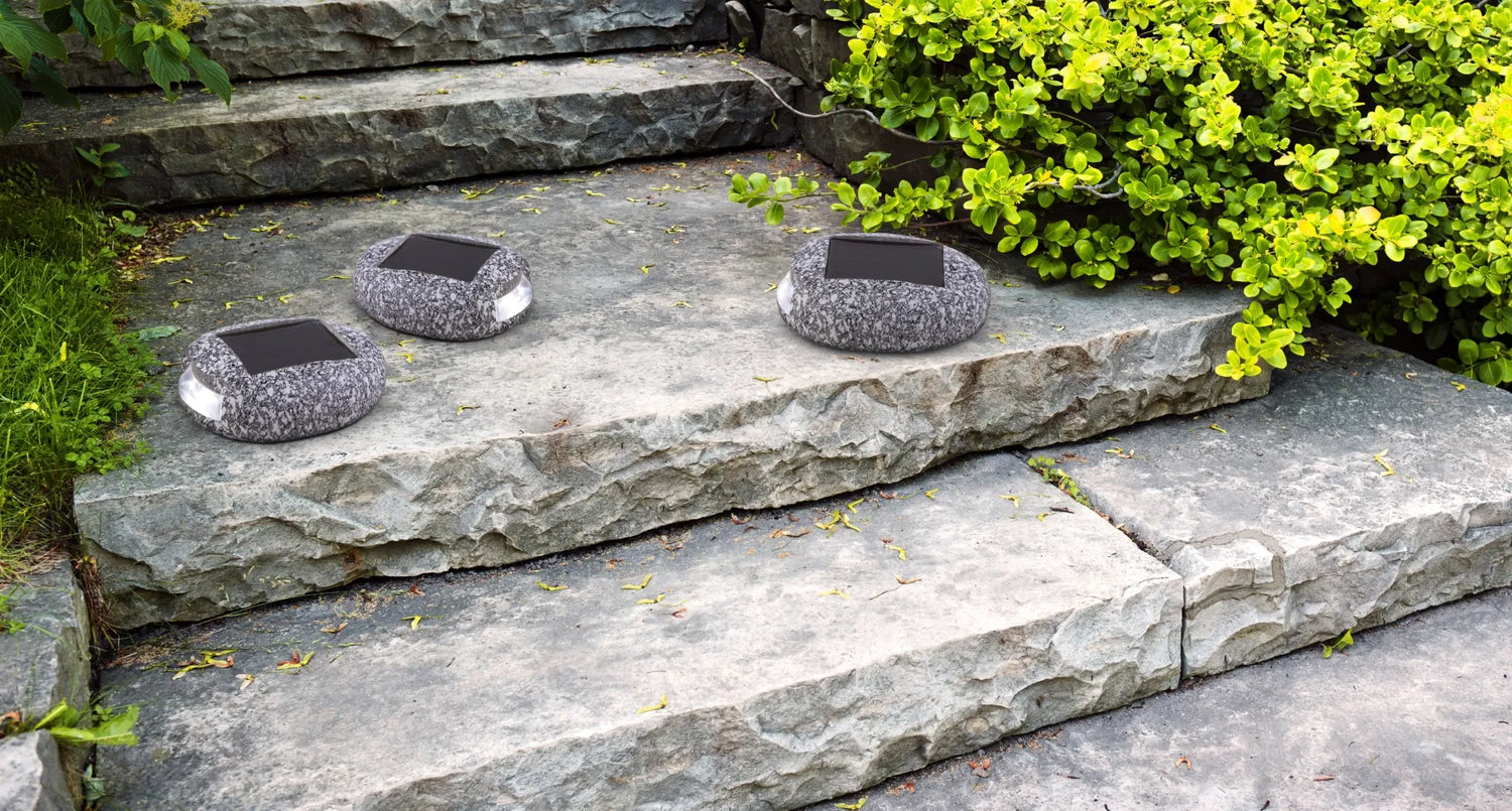 Solar LED Stenlampa för trädgård och stigar – Väderbeständig stigbelysning i naturstensdesign