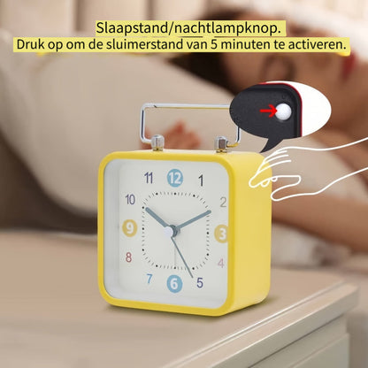 Fyrkantig Metall Väckarklocka med Nattljus och Snooze-funktion