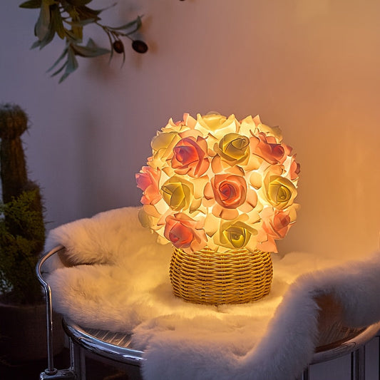 FloraGlow - Art Deco USB Rosatablett med Polerad Bas och Glödlampa