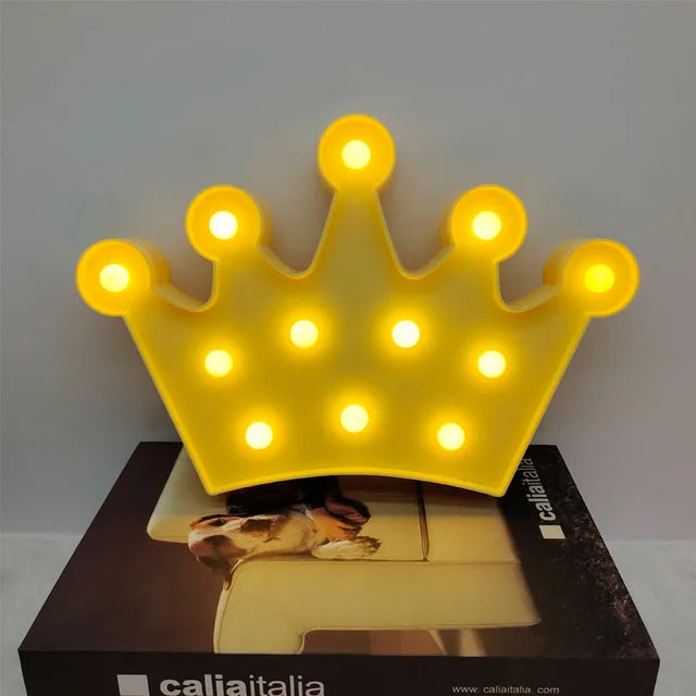 RoyalGlow - LED Krona Nattlampa för Barnrum – Varmt Ljus, Trådlös och Stämningsfull