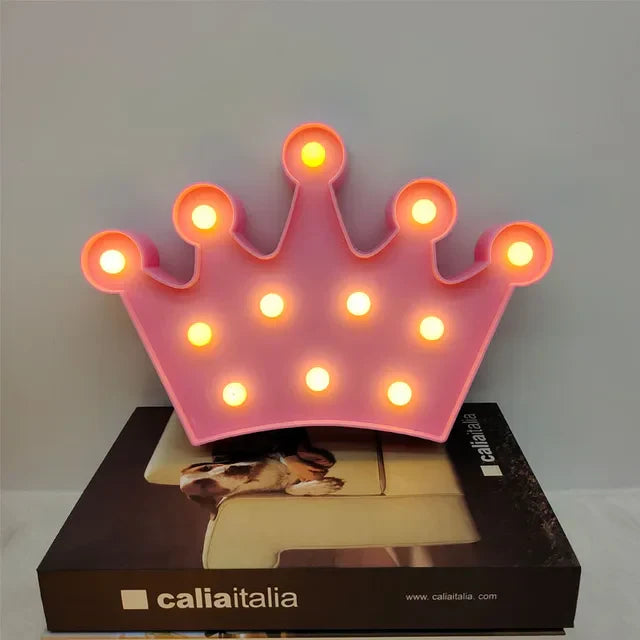 RoyalGlow - LED Krona Nattlampa för Barnrum – Varmt Ljus, Trådlös och Stämningsfull