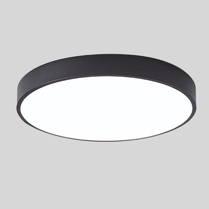 LED taklampa med träddetaljdesign