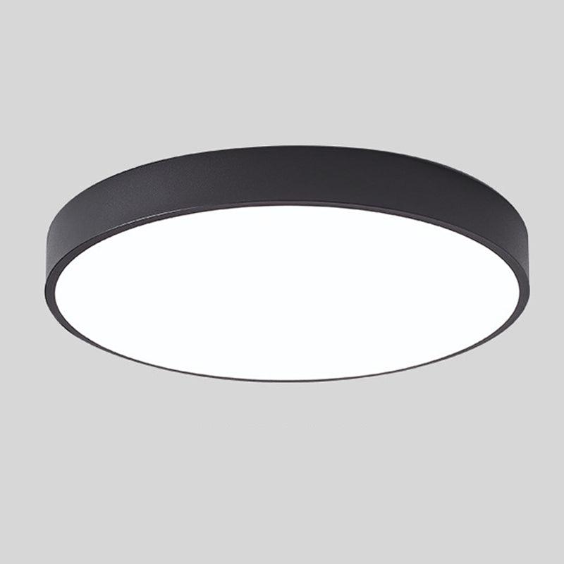 LED taklampa med träddetaljdesign