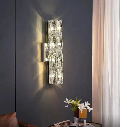 NovaGlow – Modern skiktad vägglampa med reflekterande yta detaljer