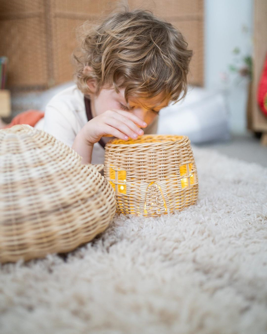Handgjord Rattan Svamphus Ornament – Vacker dekoration av flätning för hemmet