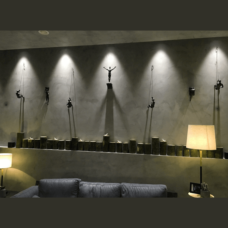 Carvallo – Kreativ Klättrande Man Väggdekoration Set med Konstnärlig Charm