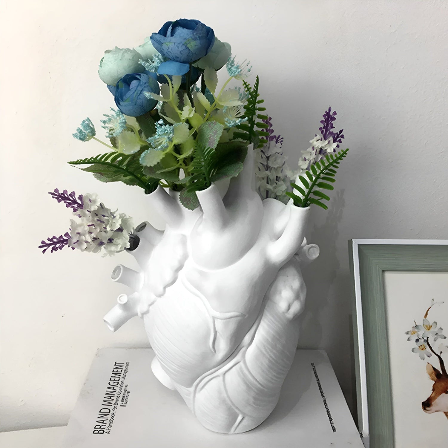 BloomHeart Vase - Elegant Grekiskt Inspirerad Hjärta Formad Torkad Blomkruka