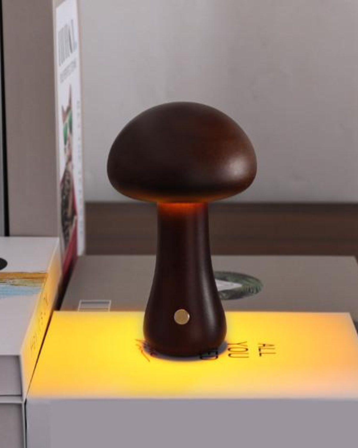 Carvallo Mushroom Glow – Träbordslampa med Organisk Form och Varm Atmosfär