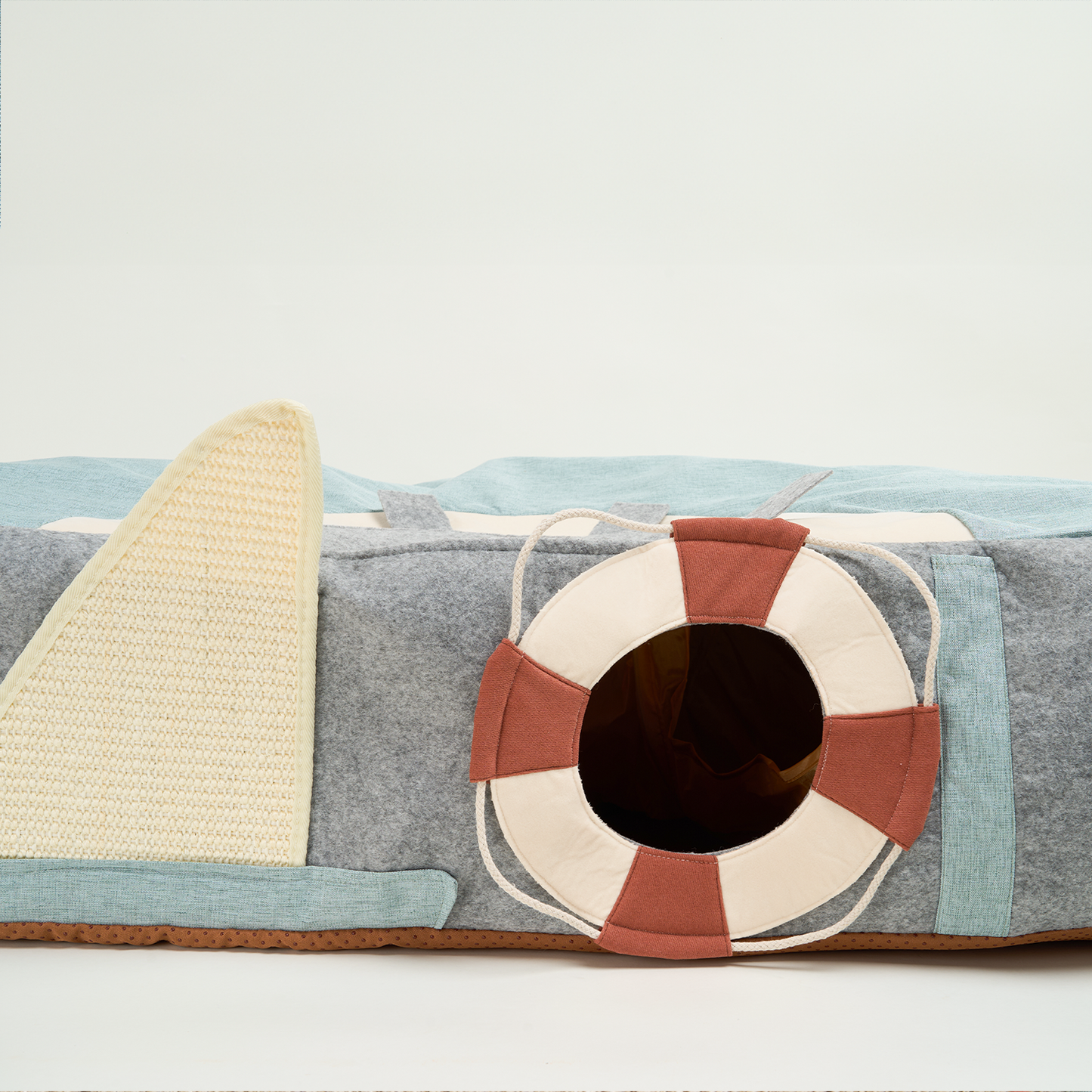 UFO Voyager Sammanpressbar Kattbädd – 4-i-1 Lekplats & Mysigt Tillhåll