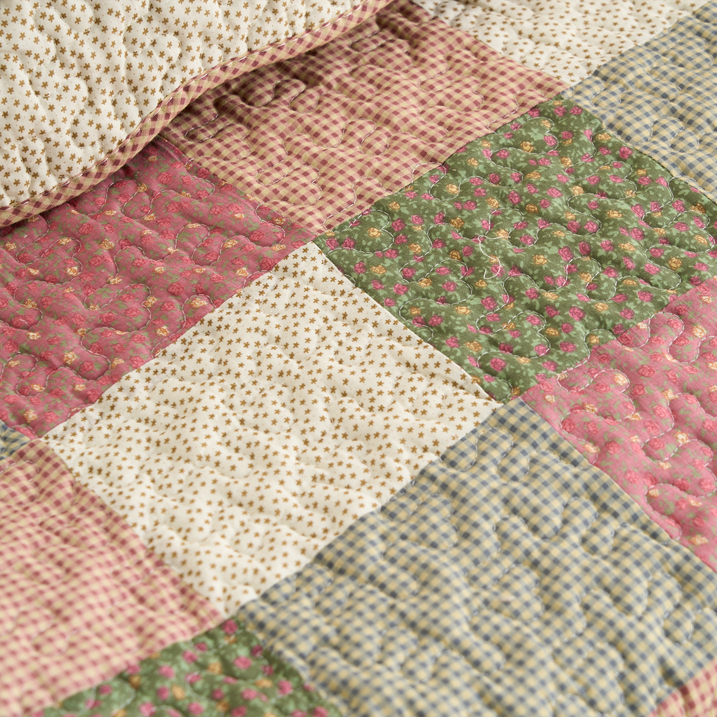 Tvättbar Whimsy Vadderad Sofföverdrag - Modern, Stilren & Hållbar Soffskydd