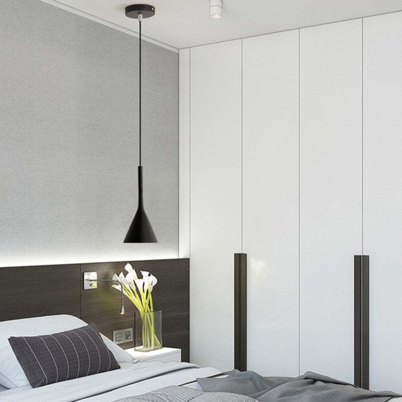 TriLuxe Modern Trekantig LED Taklampa