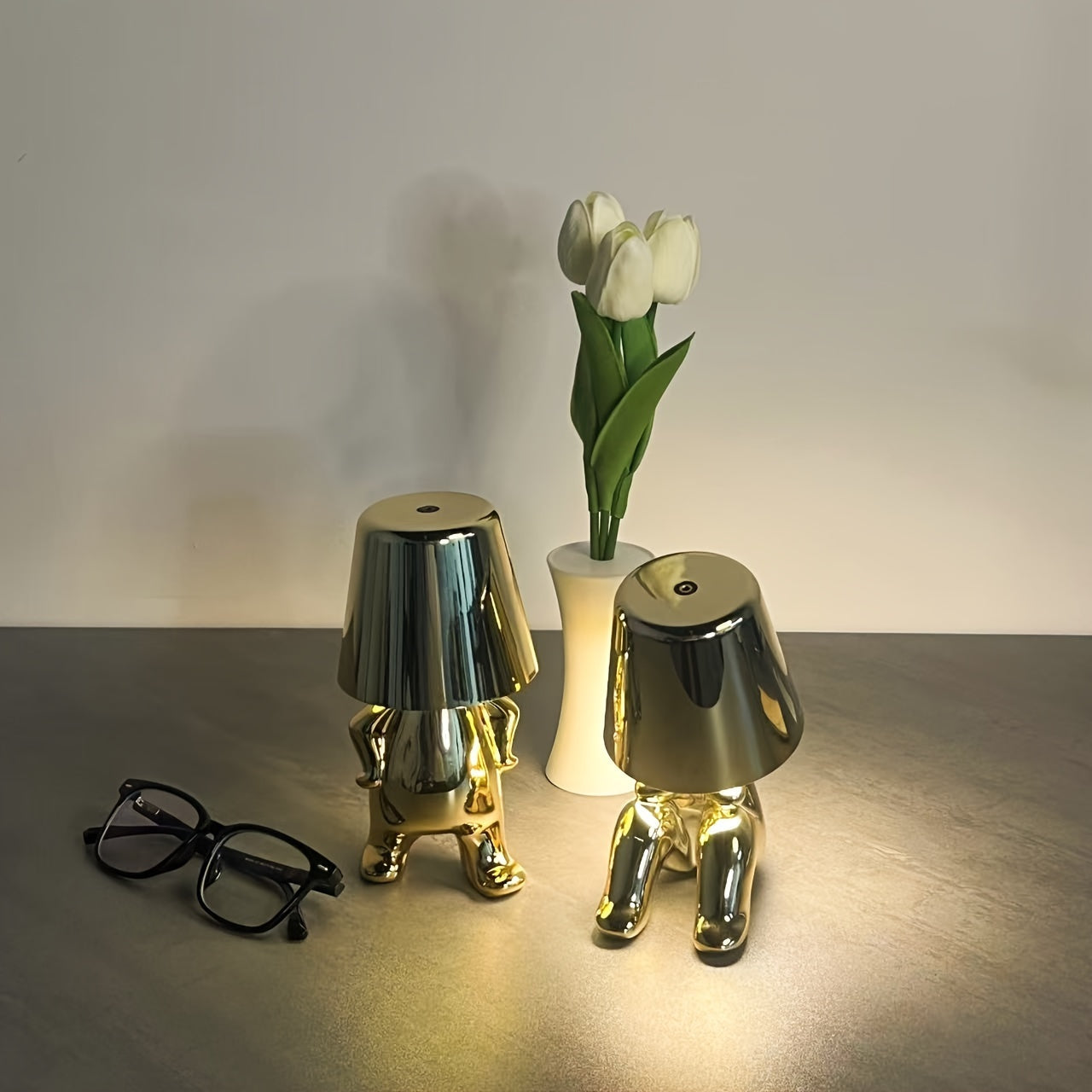 LuminAura - LED Bordslampa med Uppladdningsbart Batteri och Dimmbar Färgtemperatur