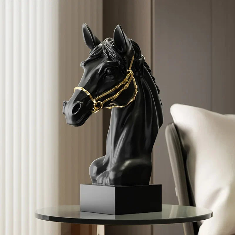 Elegant Regal Horse Sculpture för Heminredning och Konstälskare