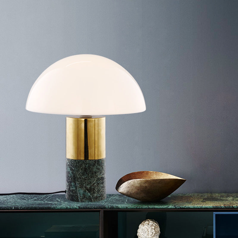 DomeGlow - Modern Bordslampa med Mjölkglas Skärm