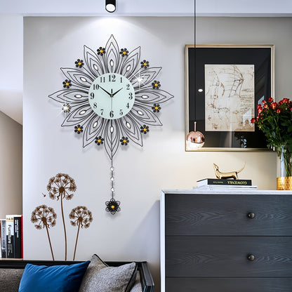 GoldenBloom - Lyxig Väggklocka med Eleganta Blomdetaljer