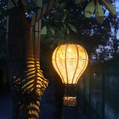 Luftballong Trädgårdslampa - För Magiska Kvällar i Din Trädgård