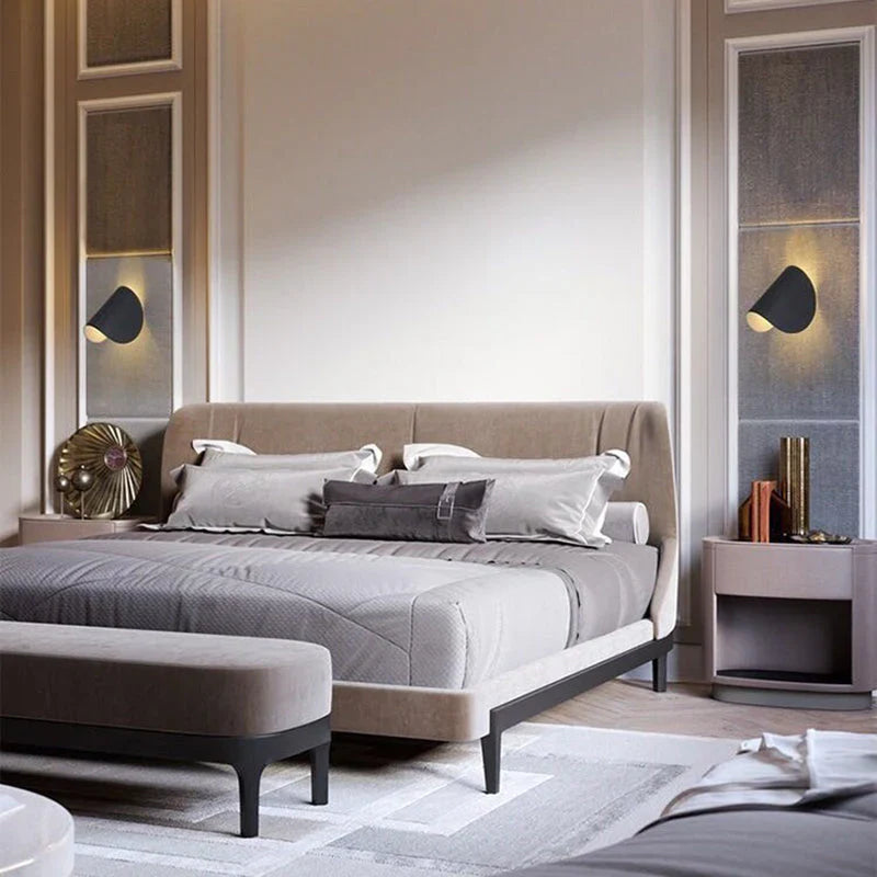 Modern färgad LED-vägglampa i stilren design