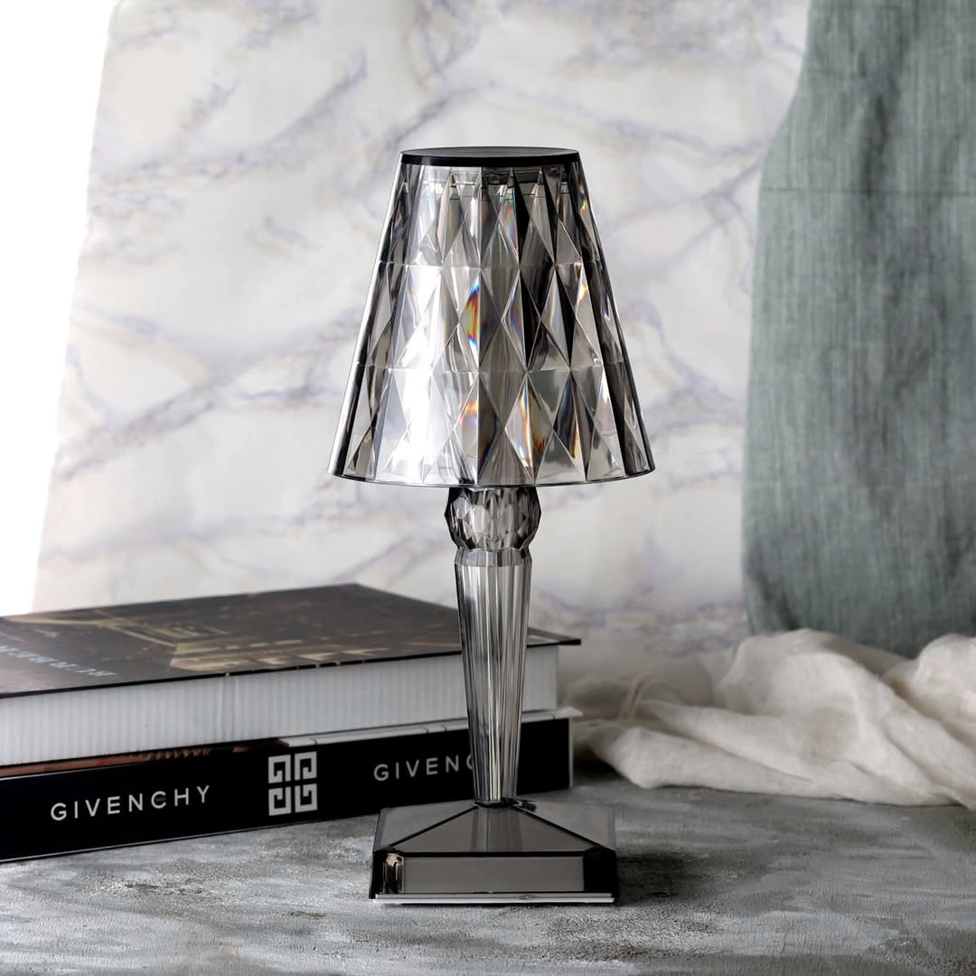 VivaSpark – Elegant bordslampa med gnistande inspiration