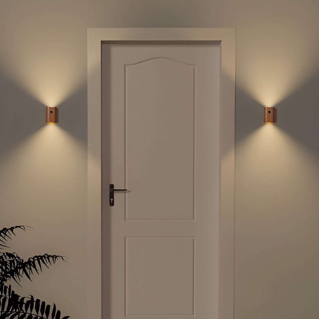 LED vägglampa i trä – Med rörelsesensor & USB | För hall & trappa