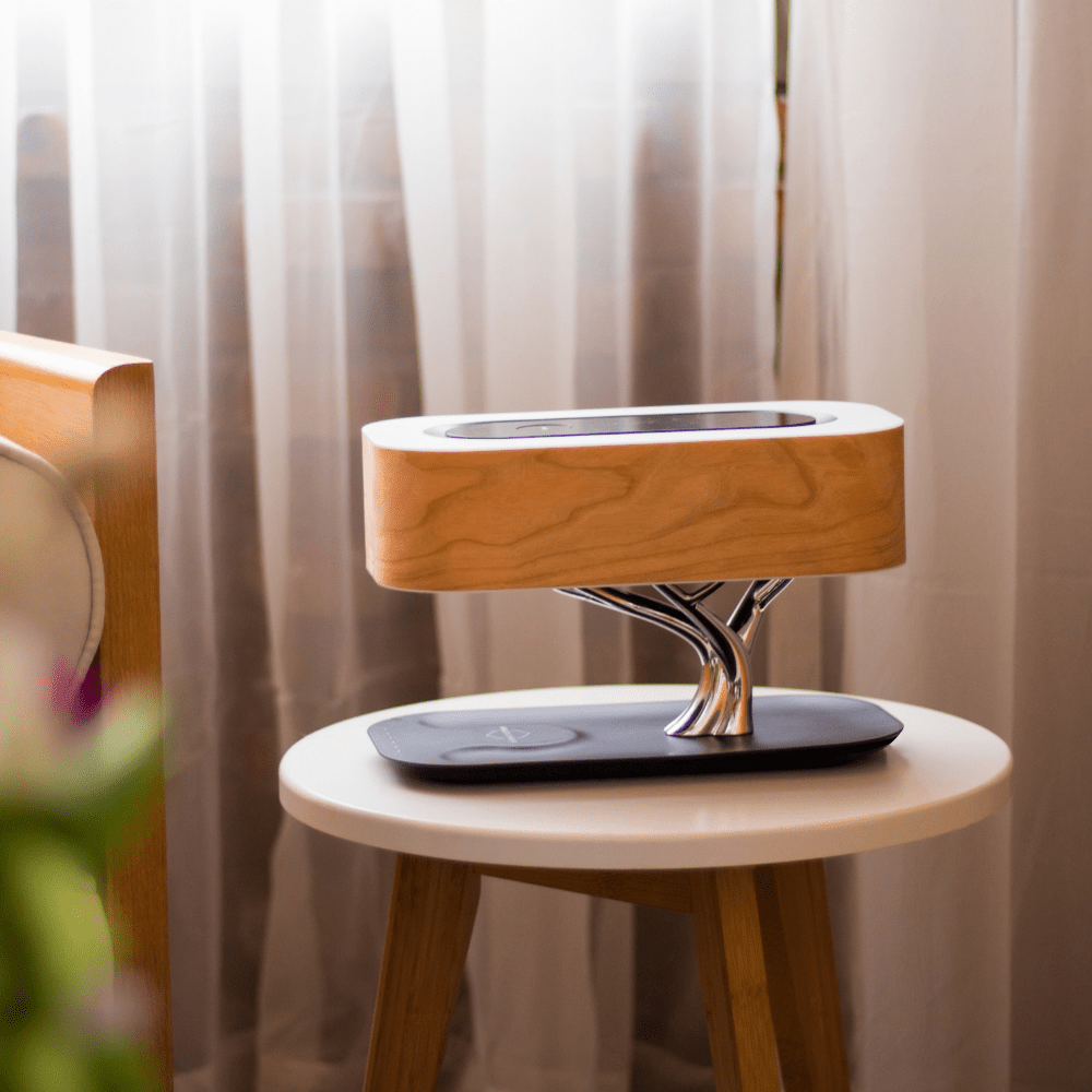 LumeFusion - Modern Bordslampa med Trådlös Laddning och Bluetooth-Högtalare