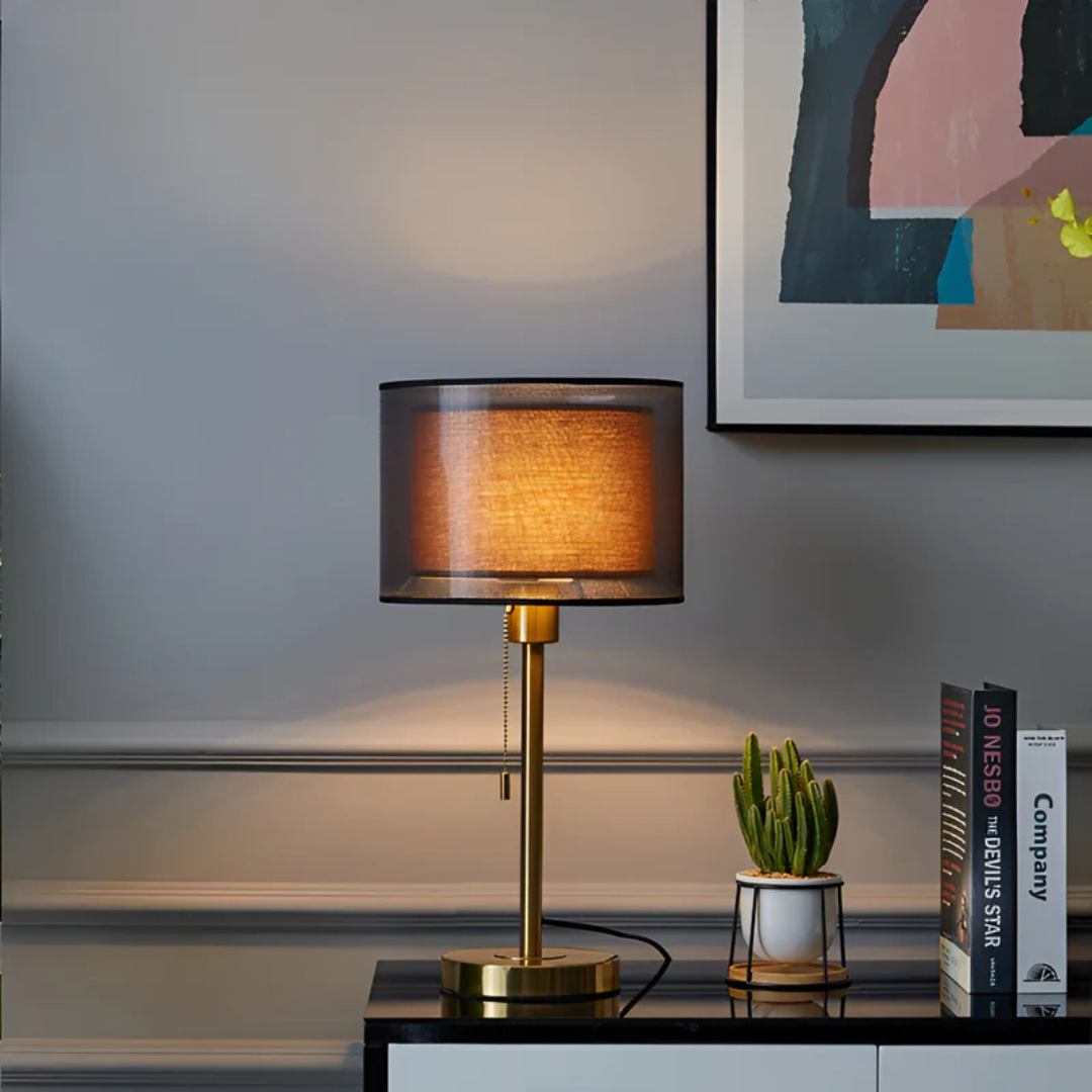 Lumis Dunea | Bordslampa med dubbelskiktad textilskärm i mjuk design