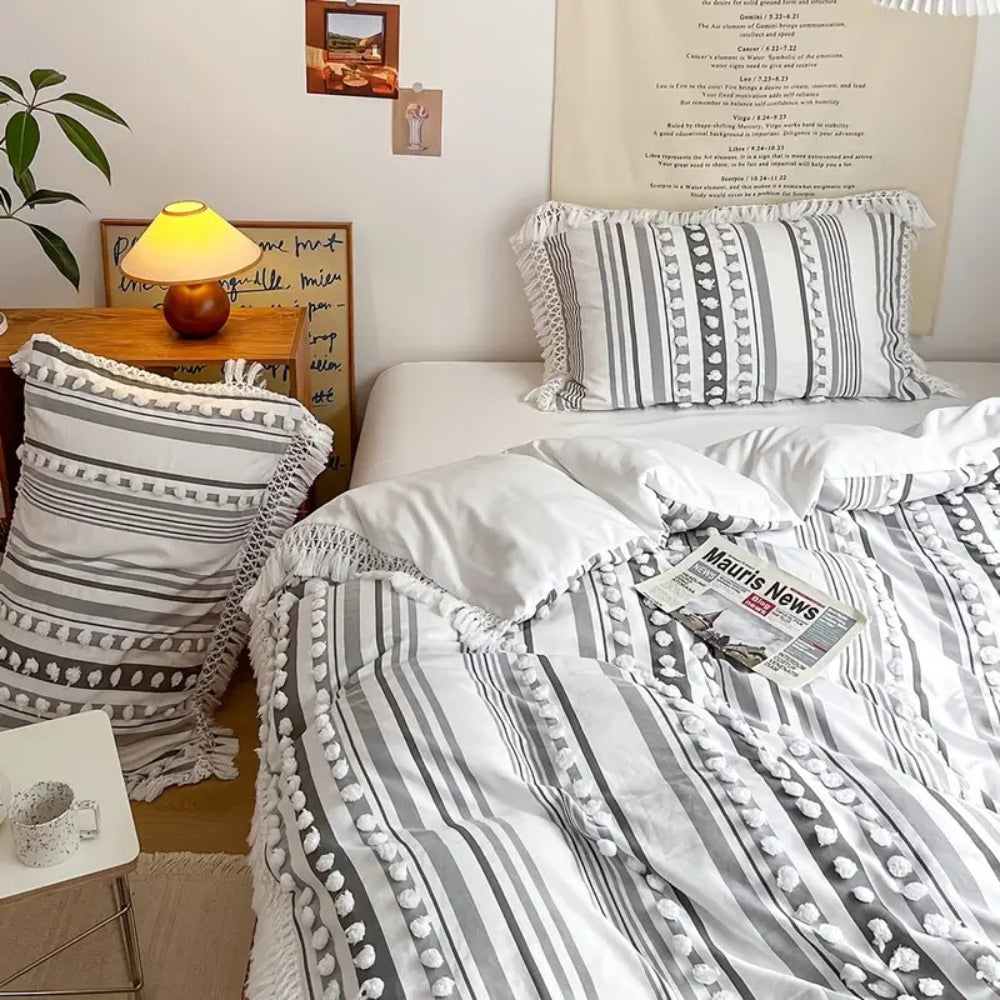 Mjukt Randig och Tofs Duvet Set | 3st