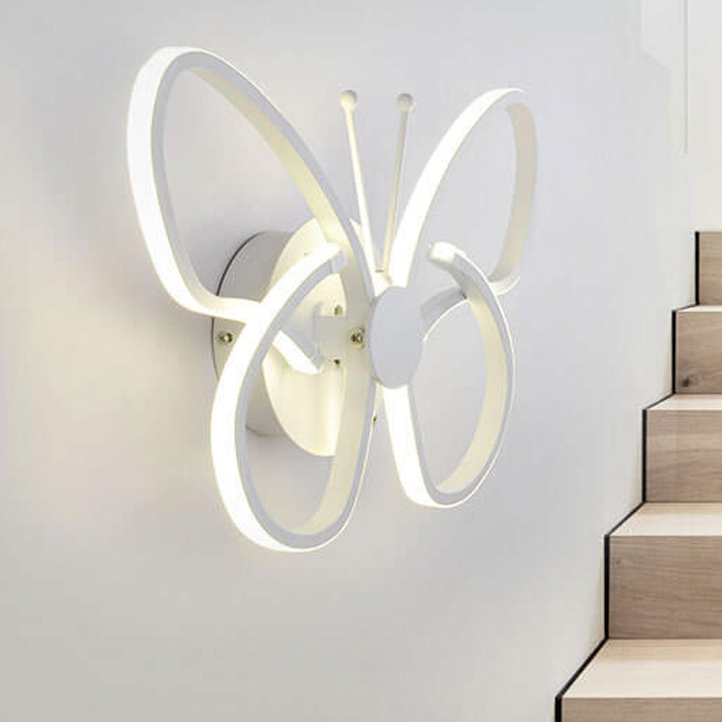 Modern minimalistisch LED-vägglampa i fjäderform