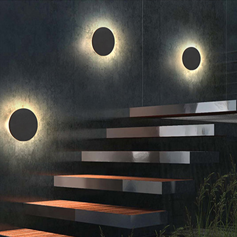 LunaGlow - Minimalistiska LED Vägglampor Svart Metall för Trädgård och Hall