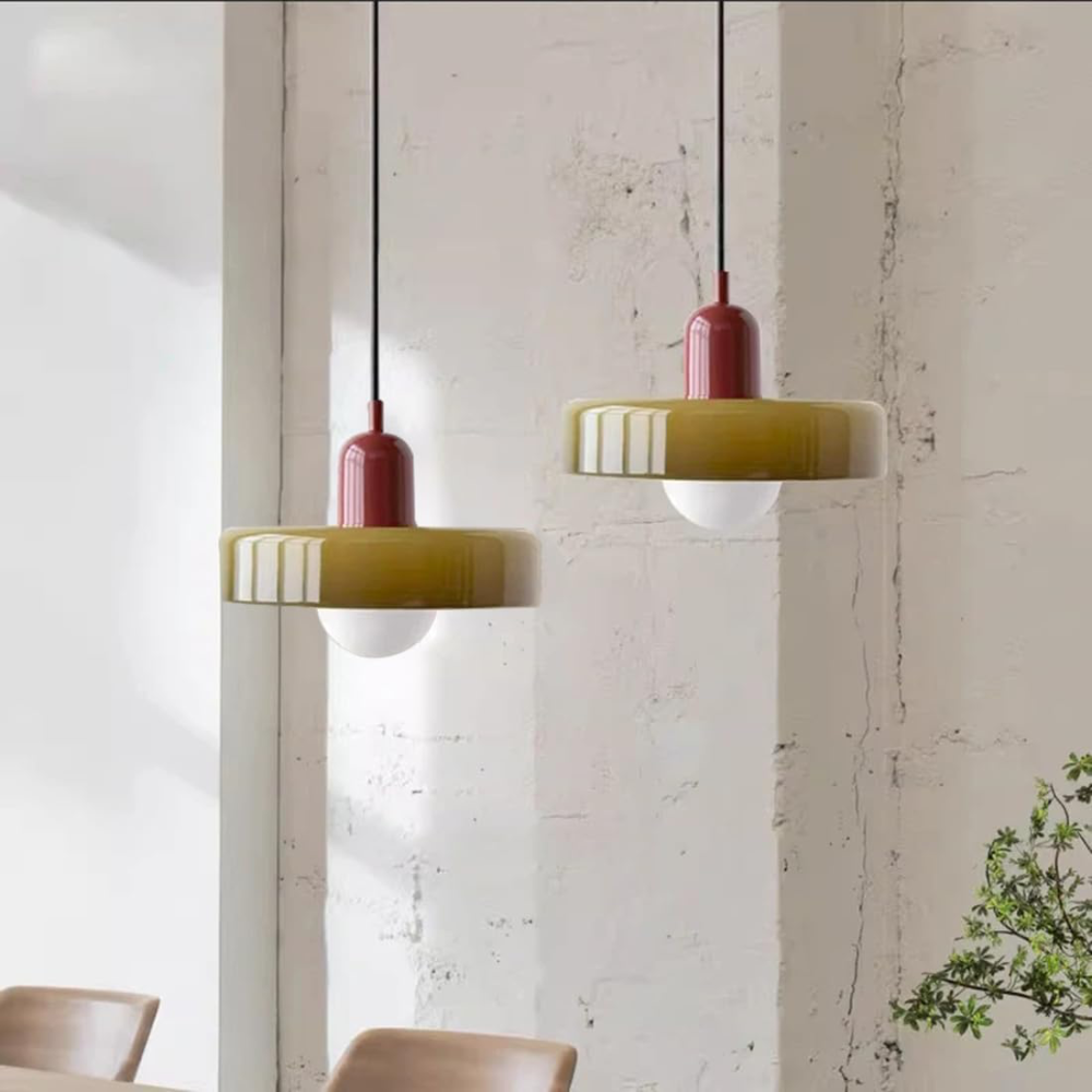 Carvallo – Taklampa med Klassisk Elegant och Finslipad Design