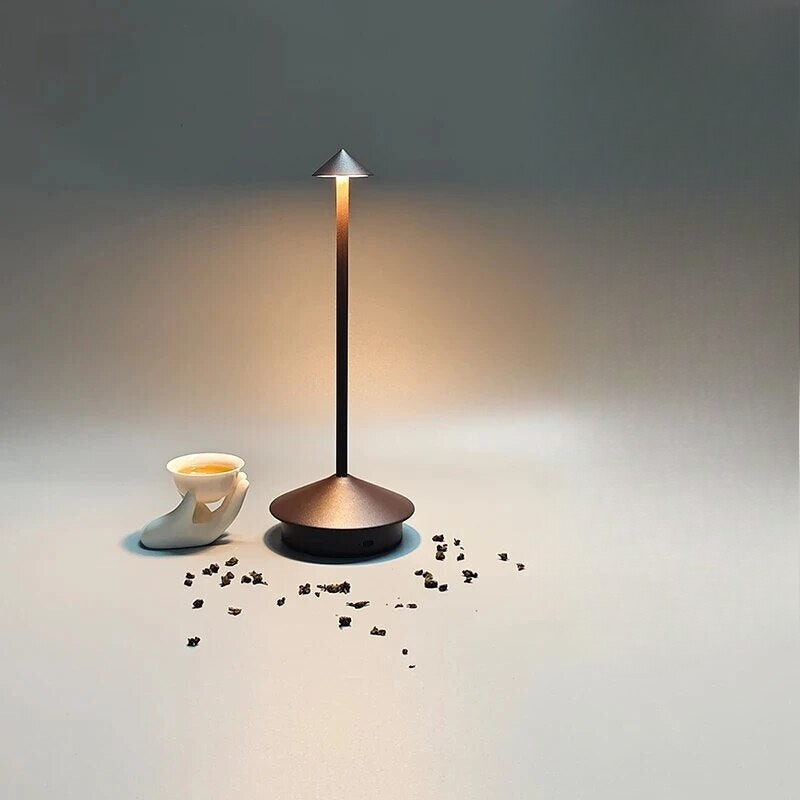 LumoArt Flair - Konstnärlig Bordslampa