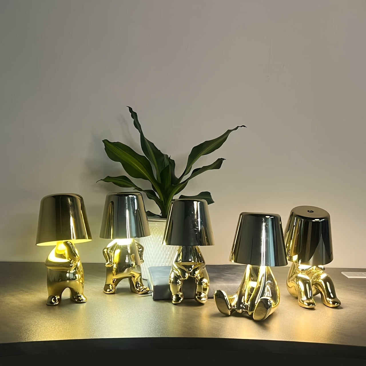 LuminAura - LED Bordslampa med Uppladdningsbart Batteri och Dimmbar Färgtemperatur