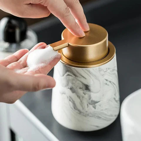 Carvallo Essence – Lyxigt Marmor Badrum Set med Minimalistisk Elegans