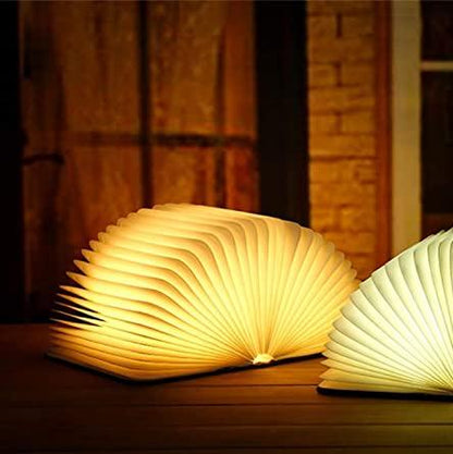 Betoverde Boklampa