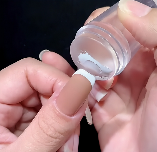 Carvallo | NailPerfection - Perfekta franska tips på sekunder!