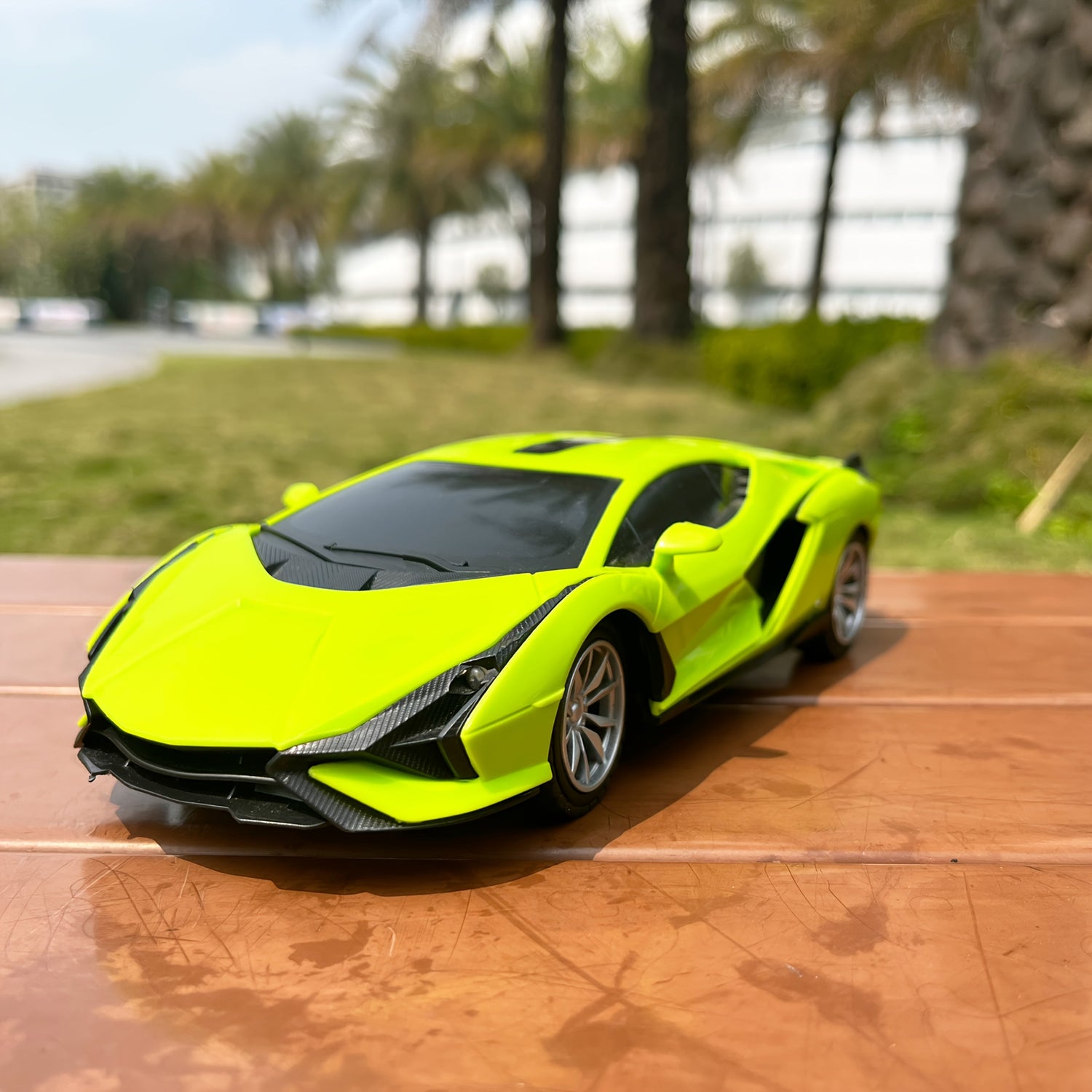 Fjärrkontroll bil leksak med plastkaross